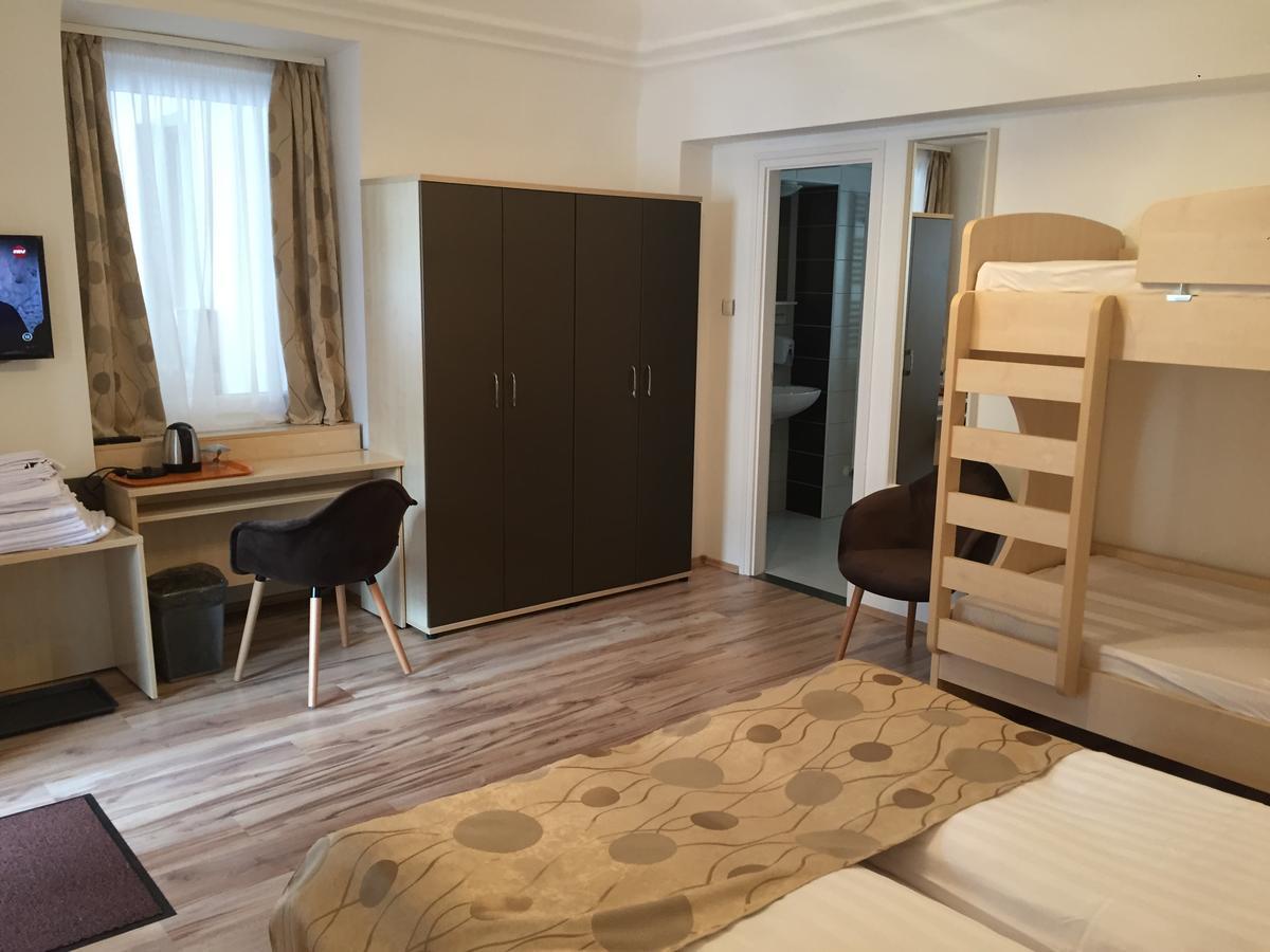 Guest house Pizza Tabor 2*